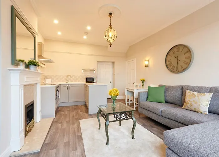 Clifton Court - Your Apartment
